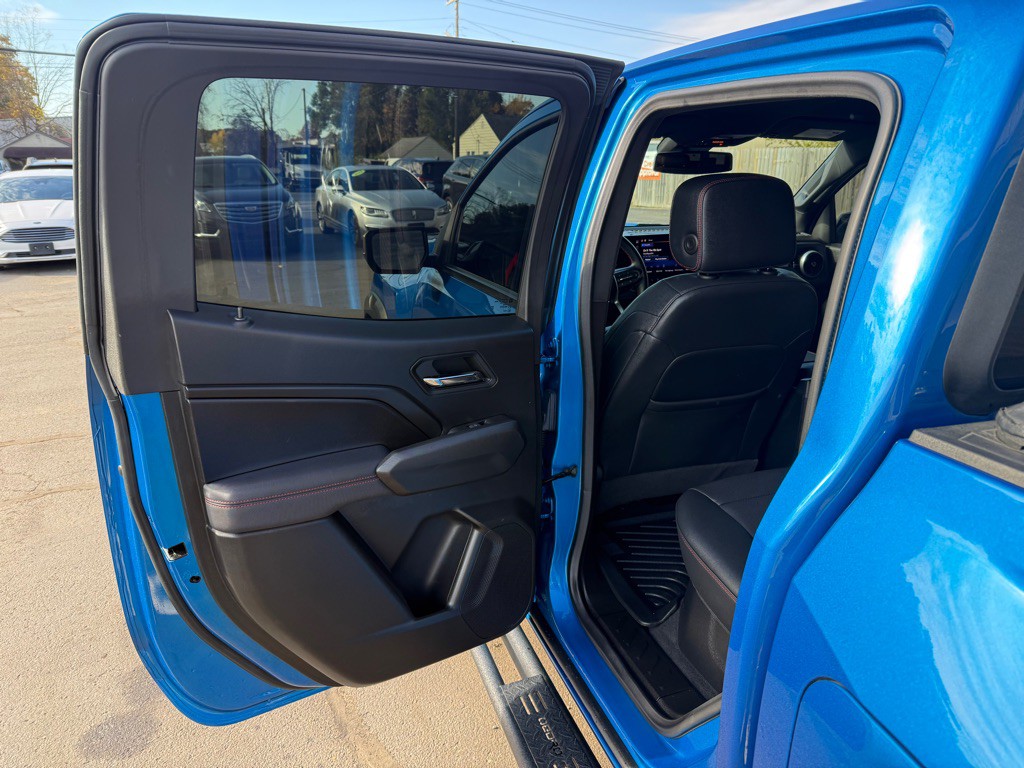 2024 Chevrolet Colorado Image 16