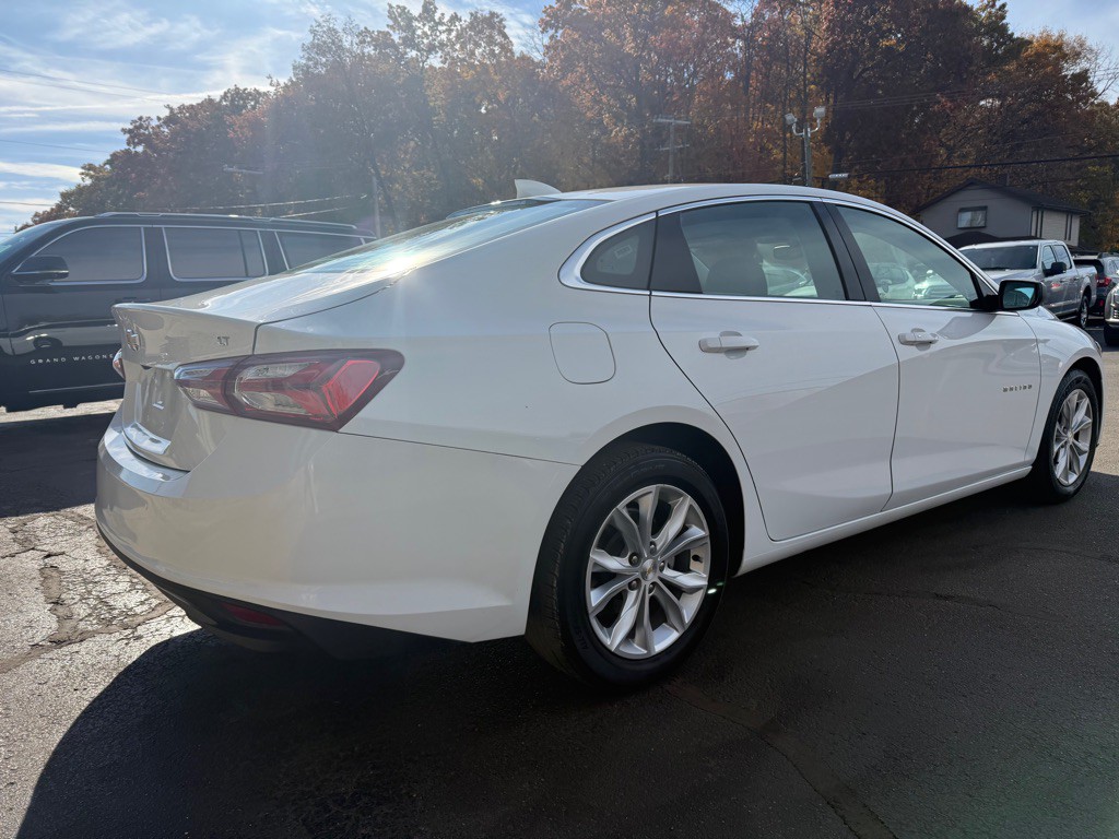 2022 Chevrolet Malibu Image 7