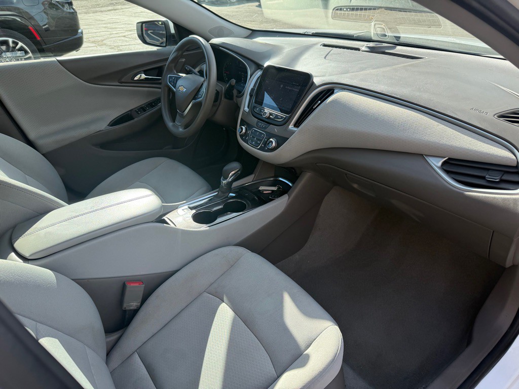 2022 Chevrolet Malibu Image 19