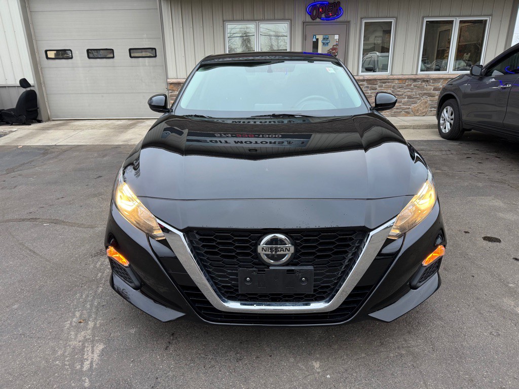 2019 Nissan Altima Image 8