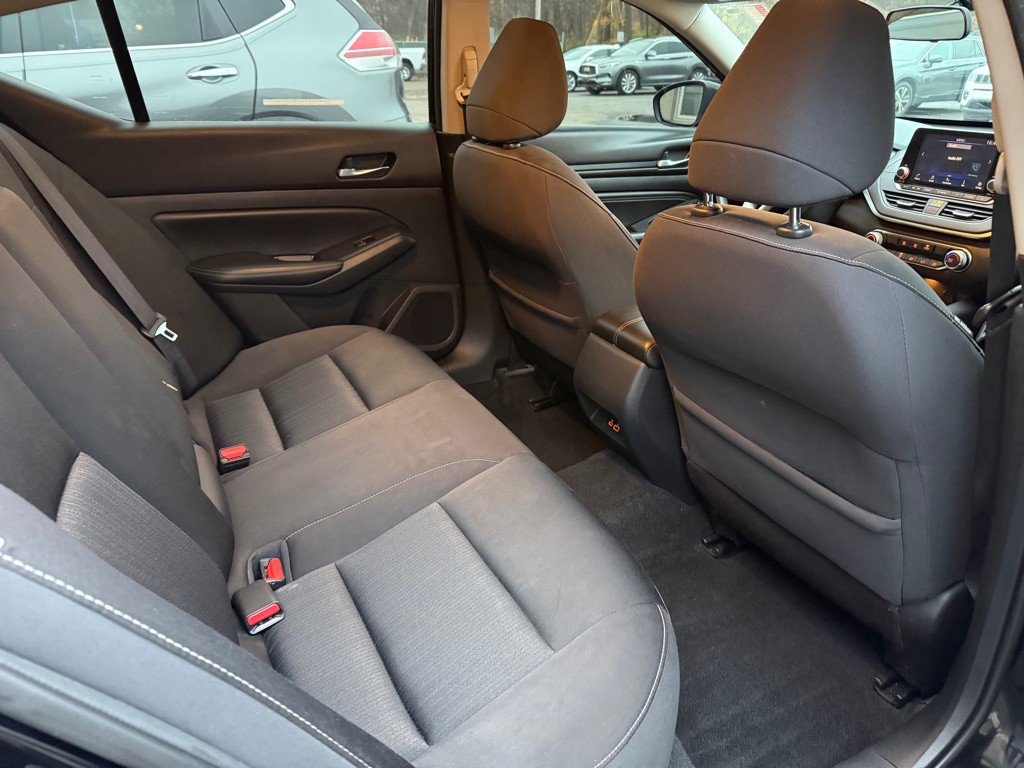 2019 Nissan Altima Image 15