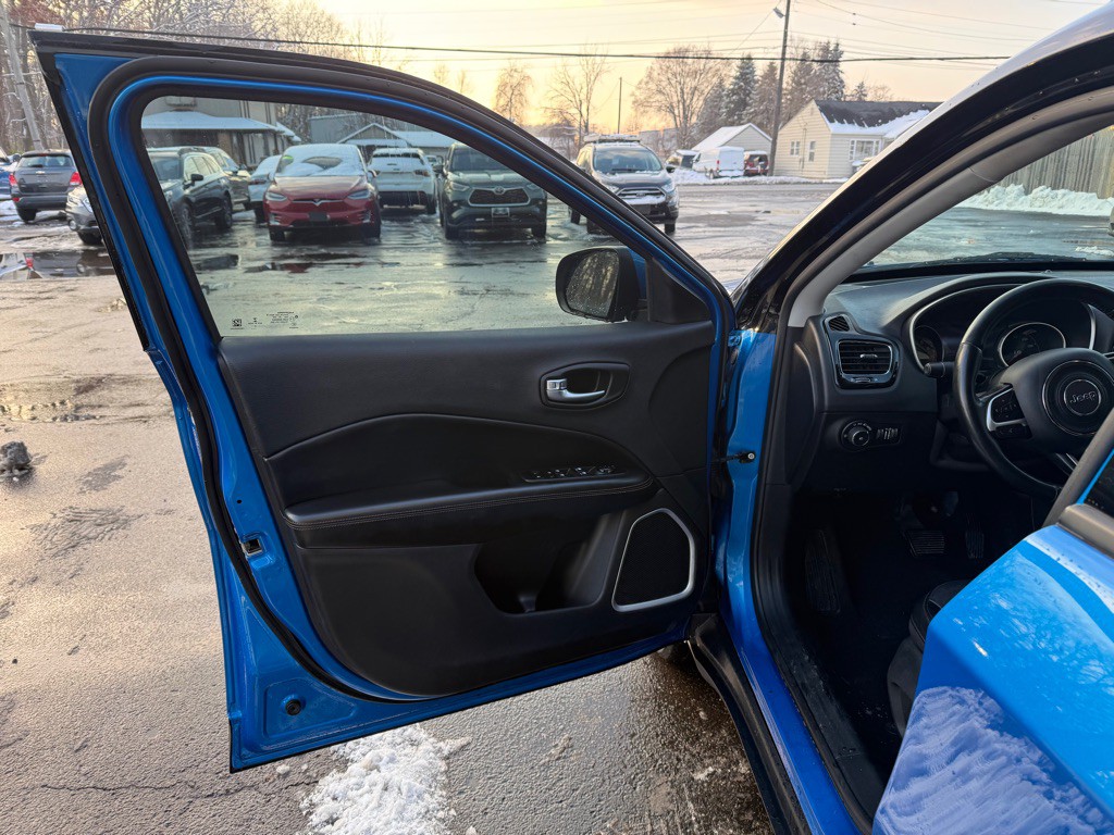 2020 Jeep Compass Image 9