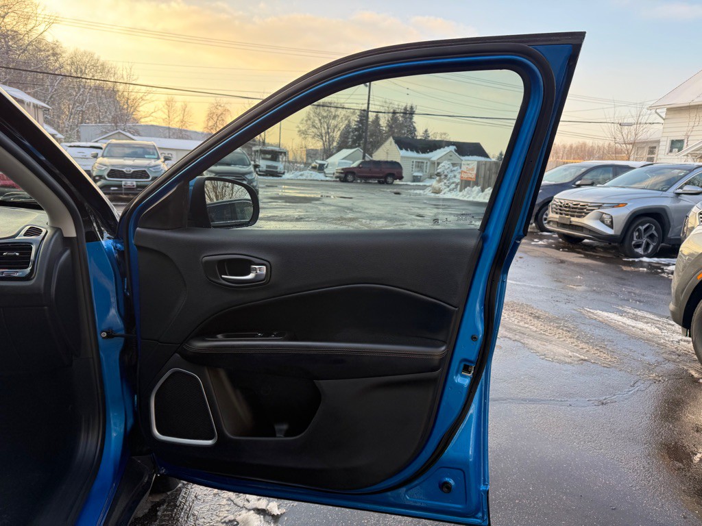 2020 Jeep Compass Image 17