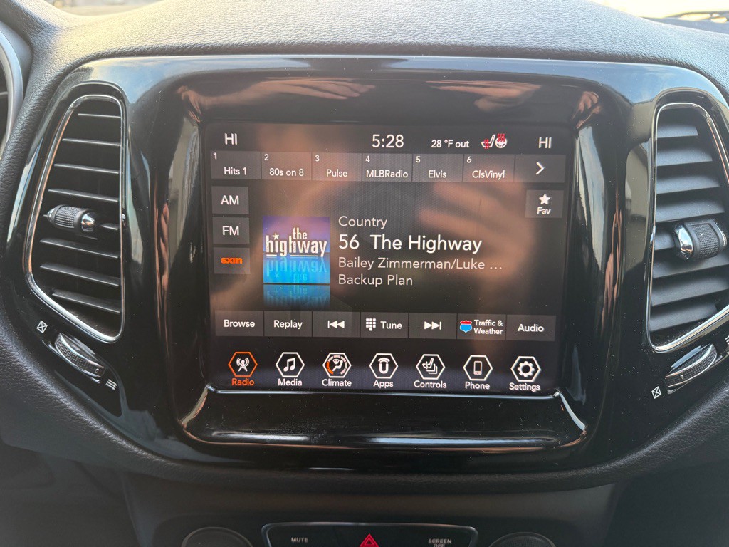 2020 Jeep Compass Image 20