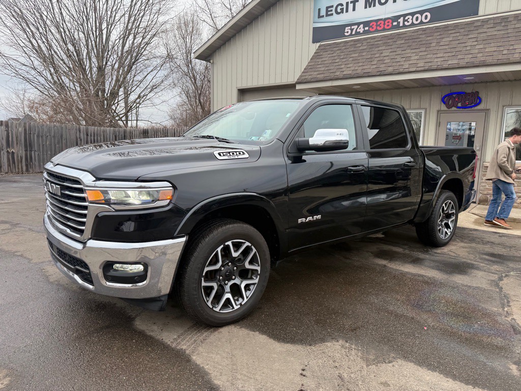 2025 RAM 1500 Image 2