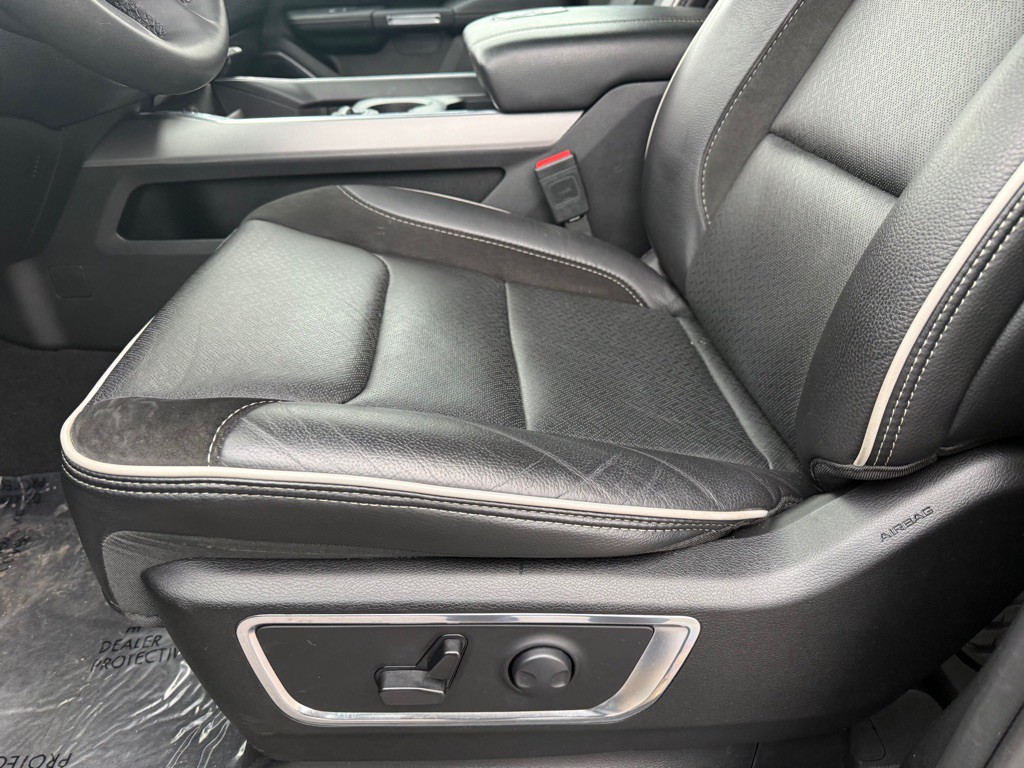 2025 RAM 1500 Image 32