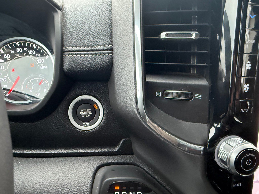 2025 RAM 1500 Image 34