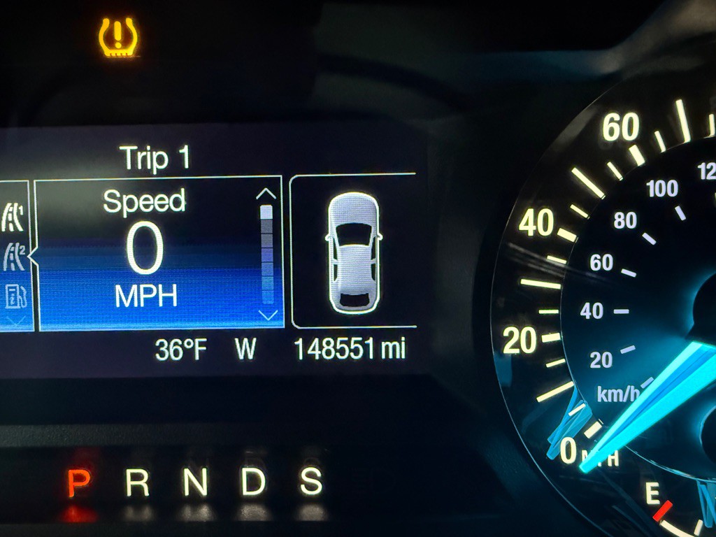 2017 Ford Edge Image 20