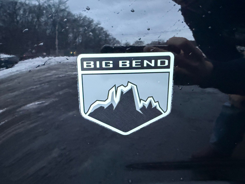 2022 Ford Bronco Image 4