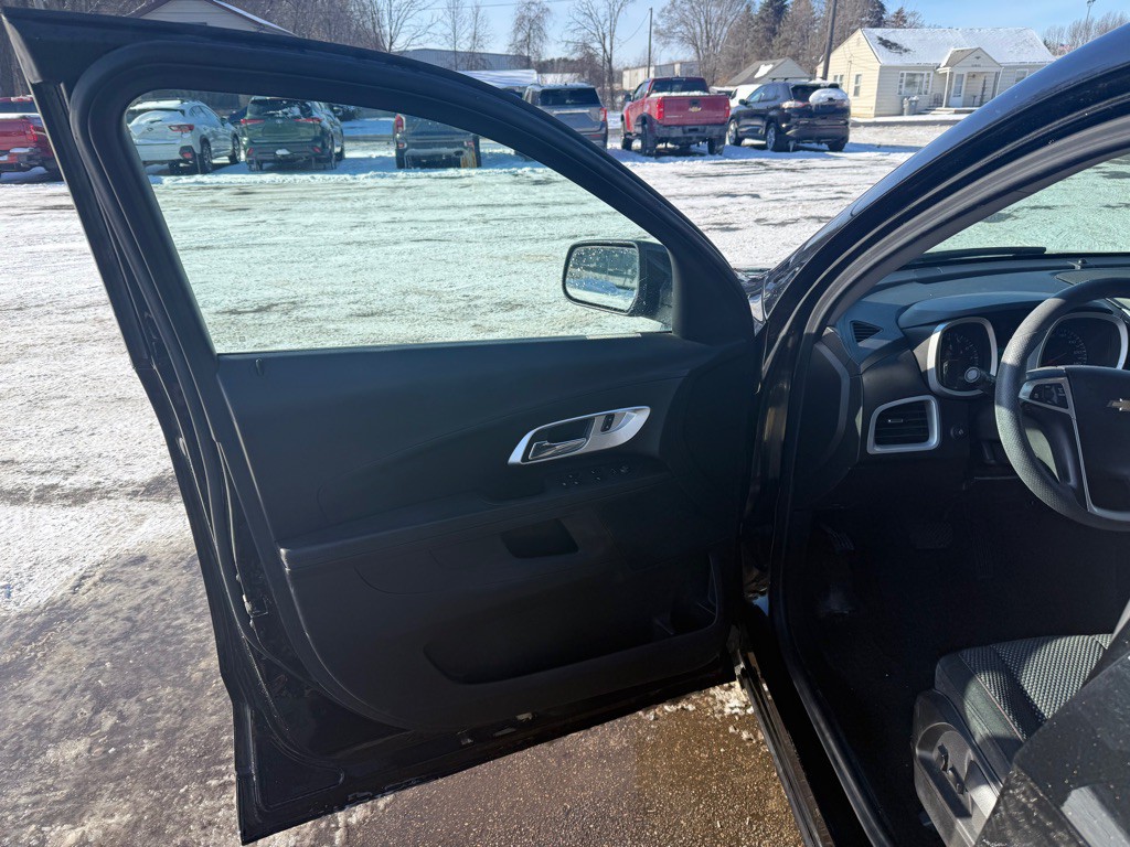 2017 Chevrolet Equinox Image 8