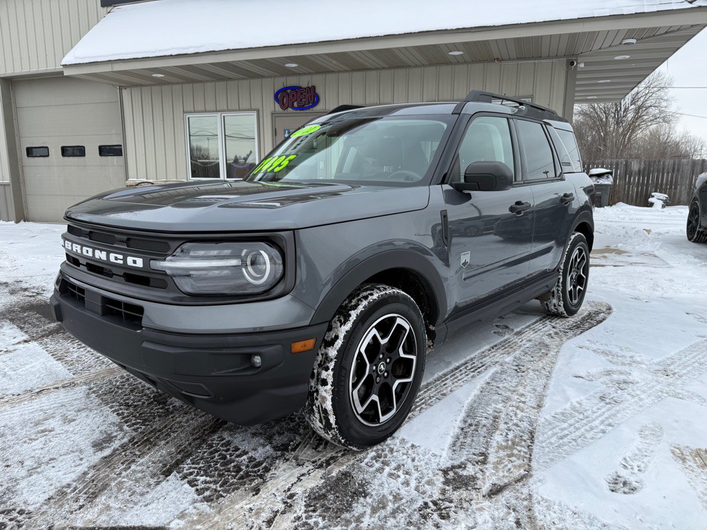 2021 Ford Bronco Image 1