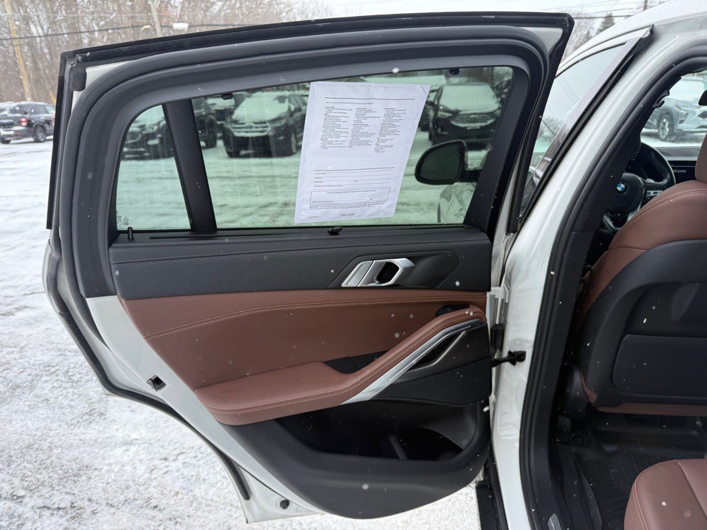 2022 BMW X6 Image 14