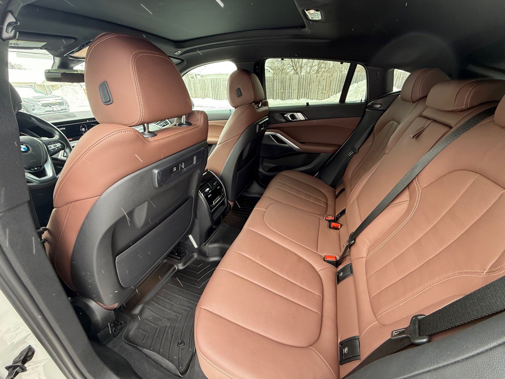 2022 BMW X6 Image 15