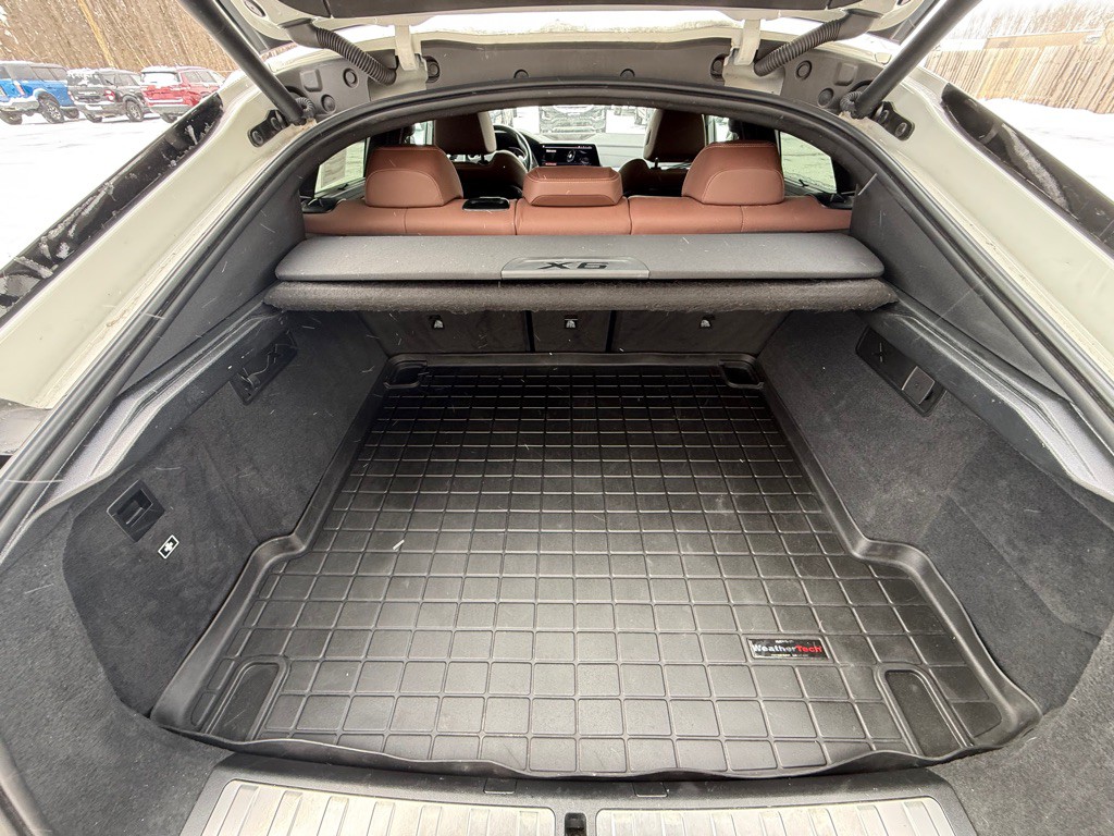 2022 BMW X6 Image 16