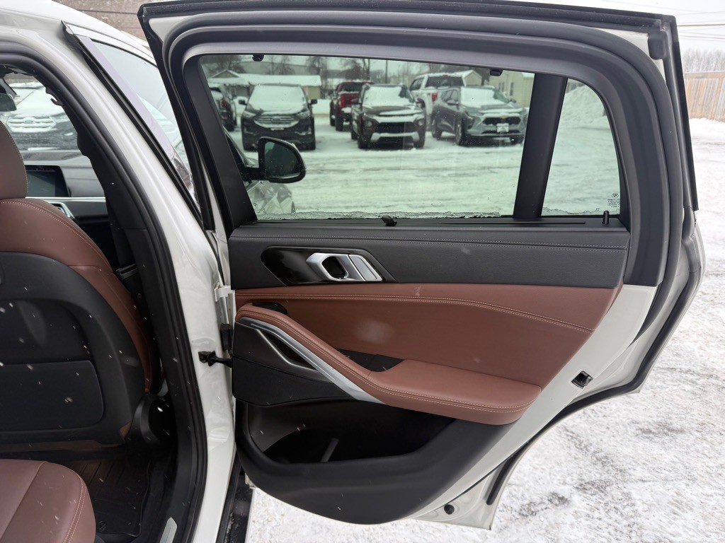 2022 BMW X6 Image 17