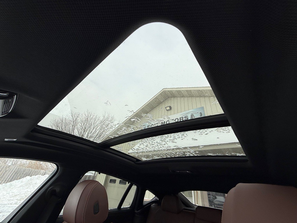 2022 BMW X6 Image 26