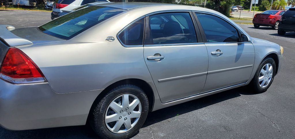 2008 Chevrolet Impala Image 2
