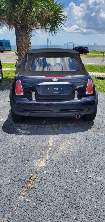 2008 MINI Cooper Image 2