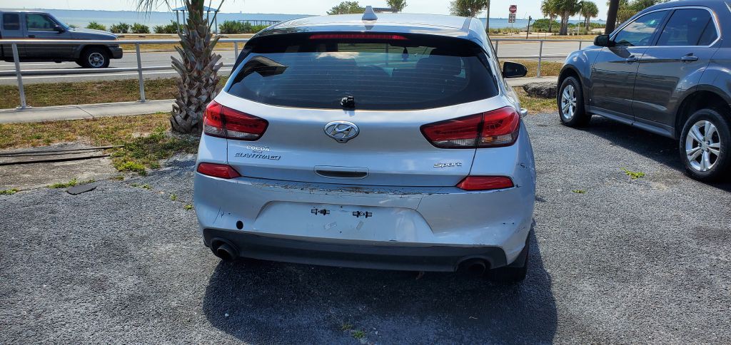 2018 Hyundai Elantra Image 2