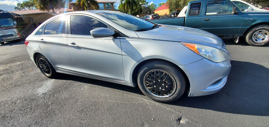 2011 Hyundai Sonata Image 5