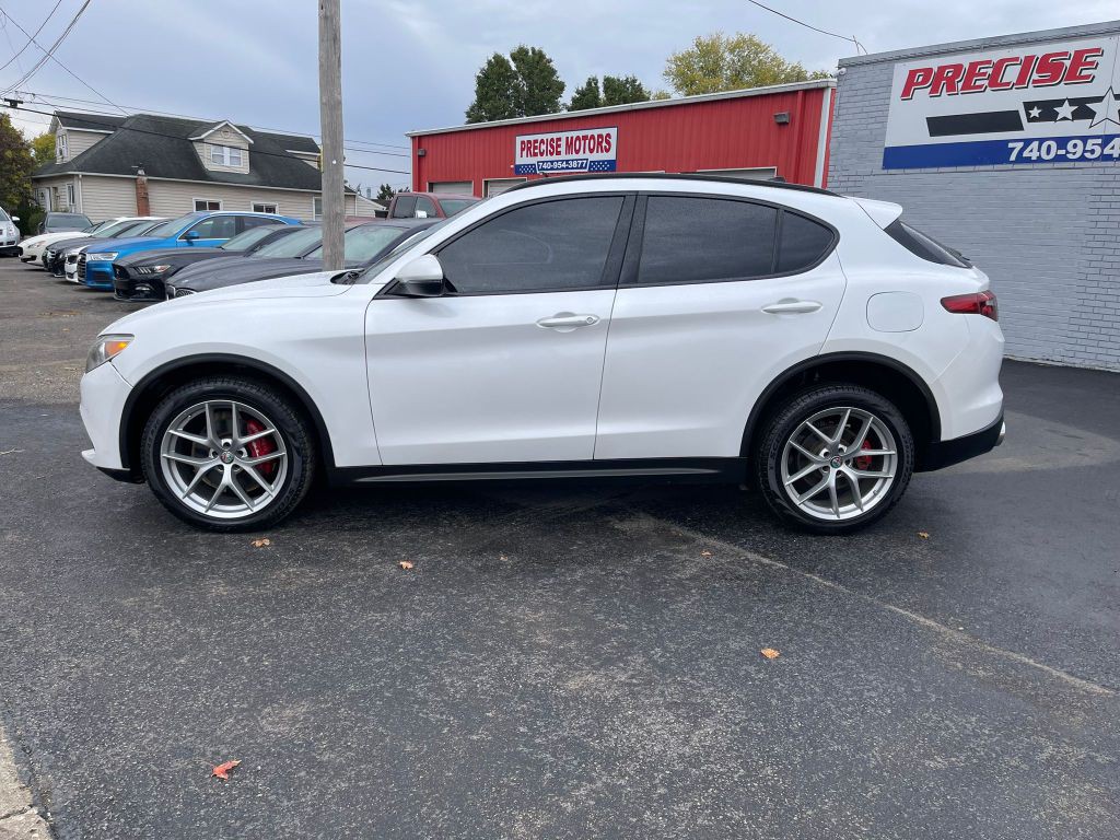 2018 Alfa Romeo Stelvio Image 7