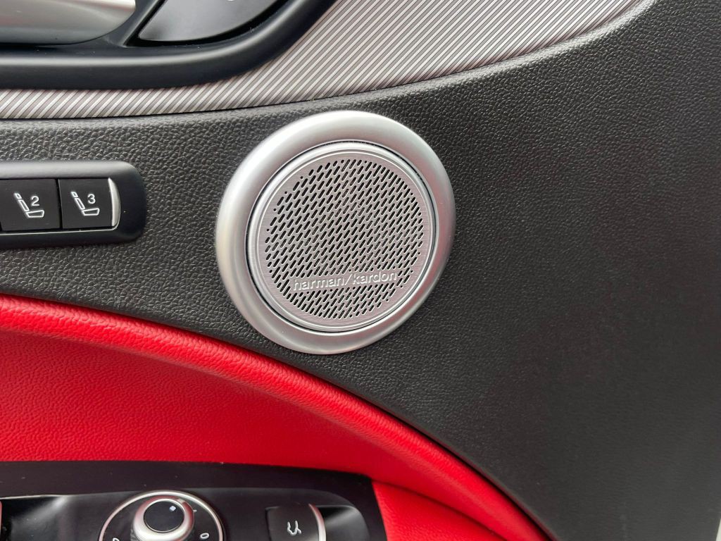 2018 Alfa Romeo Stelvio Image 12