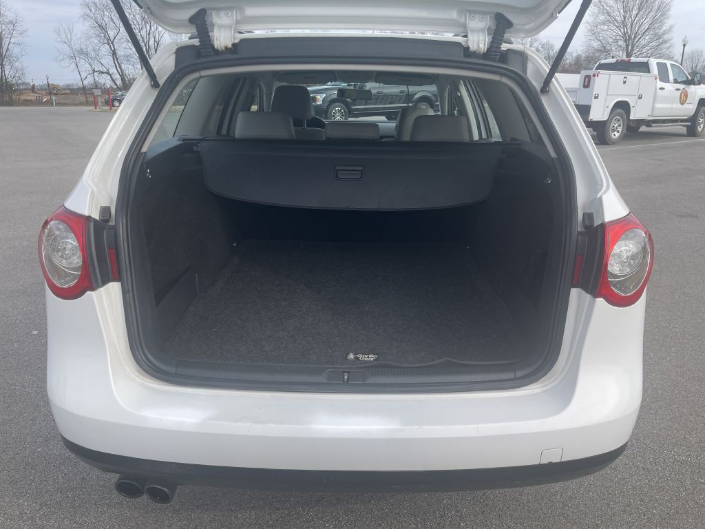 2007 Volkswagen Passat Image 19