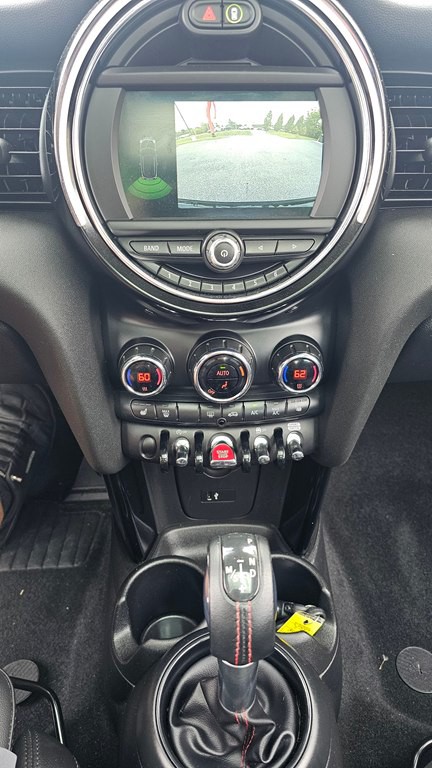2019 MINI Cooper Image 12