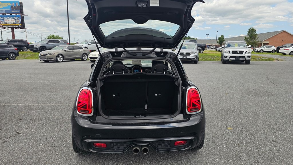 2019 MINI Cooper Image 13