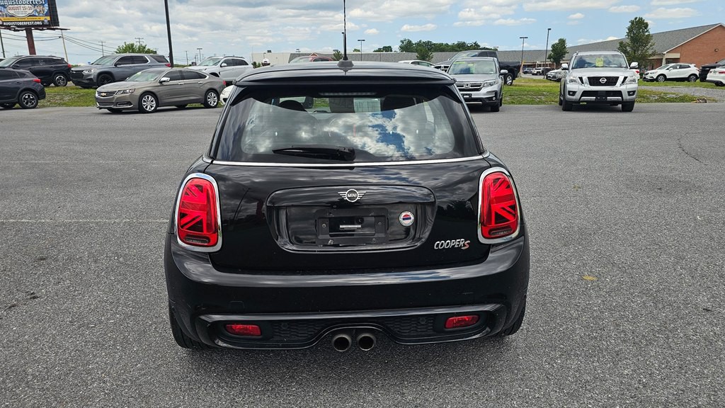 2019 MINI Cooper Image 14