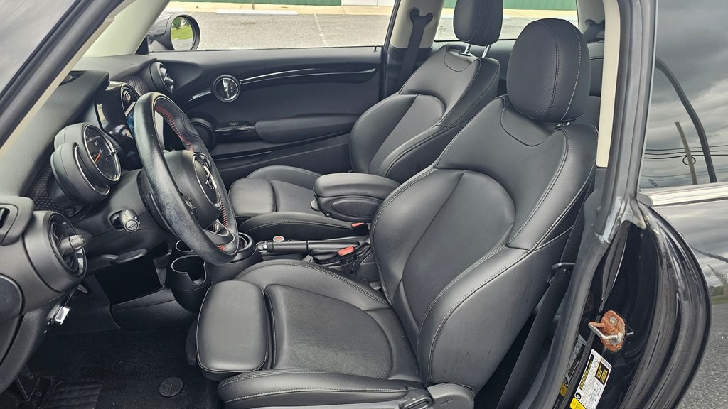 2019 MINI Cooper Image 5