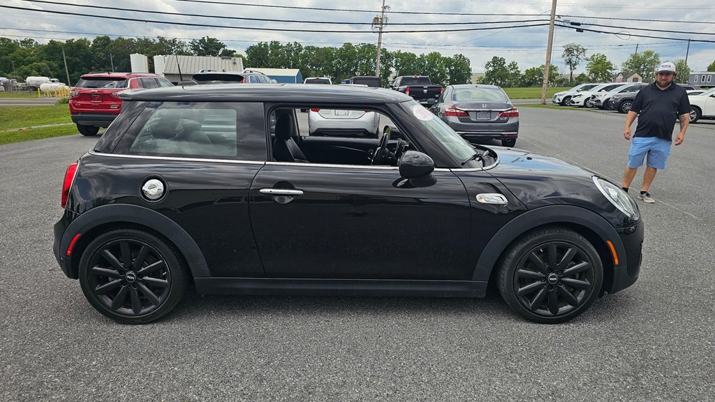 2019 MINI Cooper Image 9