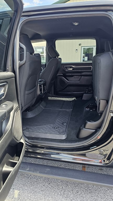 2019 RAM 1500 Image 3