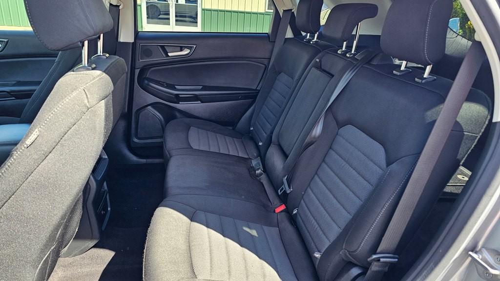 2022 Ford Edge Image 9