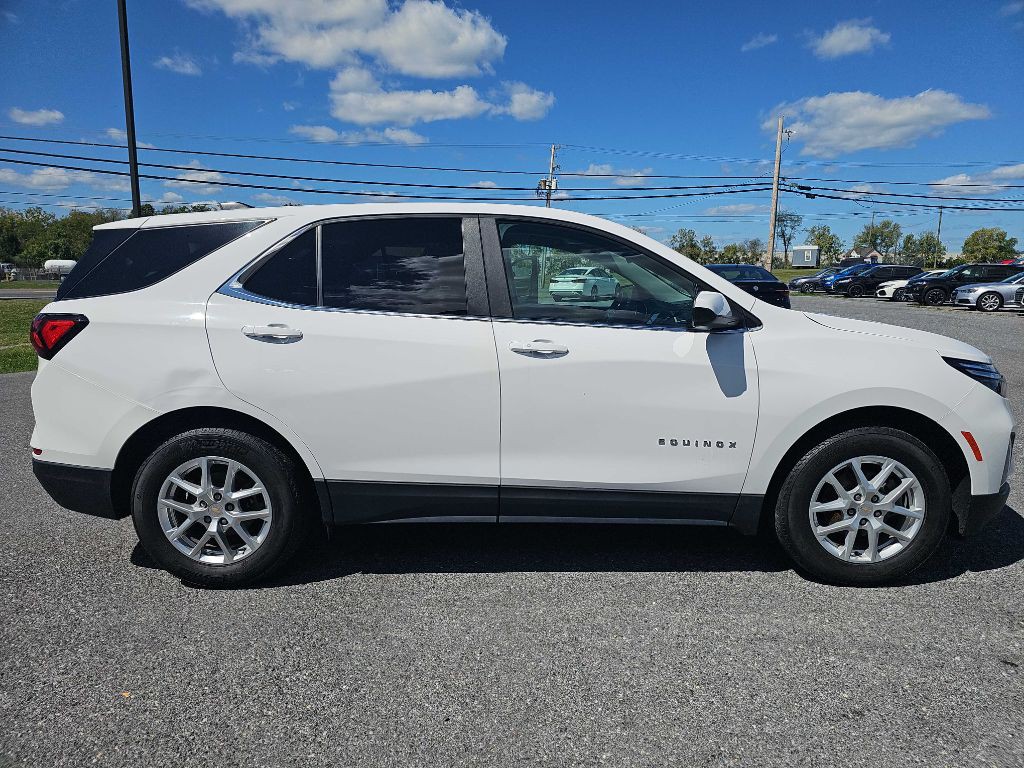 2022 Chevrolet Equinox Image 2