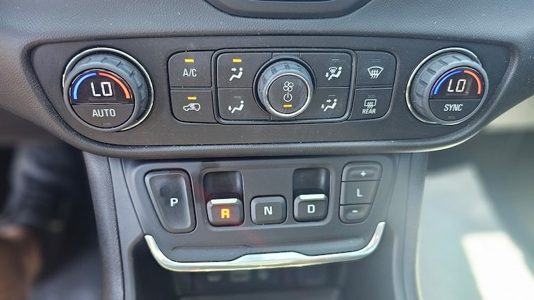 2020 GMC Terrain Image 13