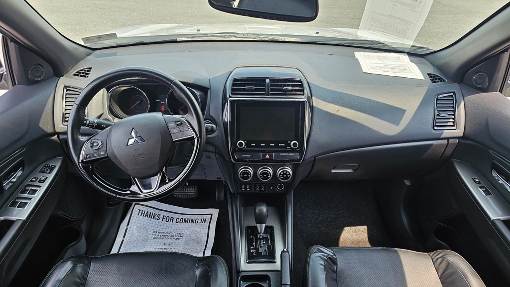 2022 Mitsubishi Outlander Image 6