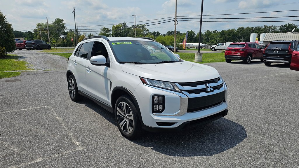 2022 Mitsubishi Outlander Image 9