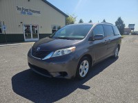 Image for 2017 Toyota Sienna LE ID: 7593254