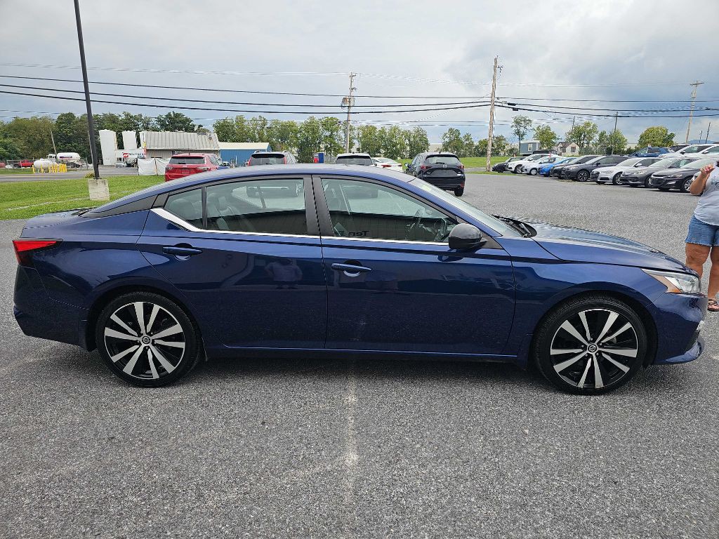 2020 Nissan Altima Image 2