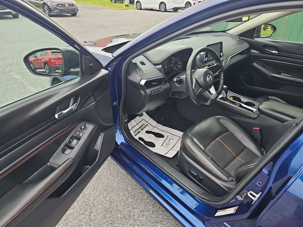 2020 Nissan Altima Image 9