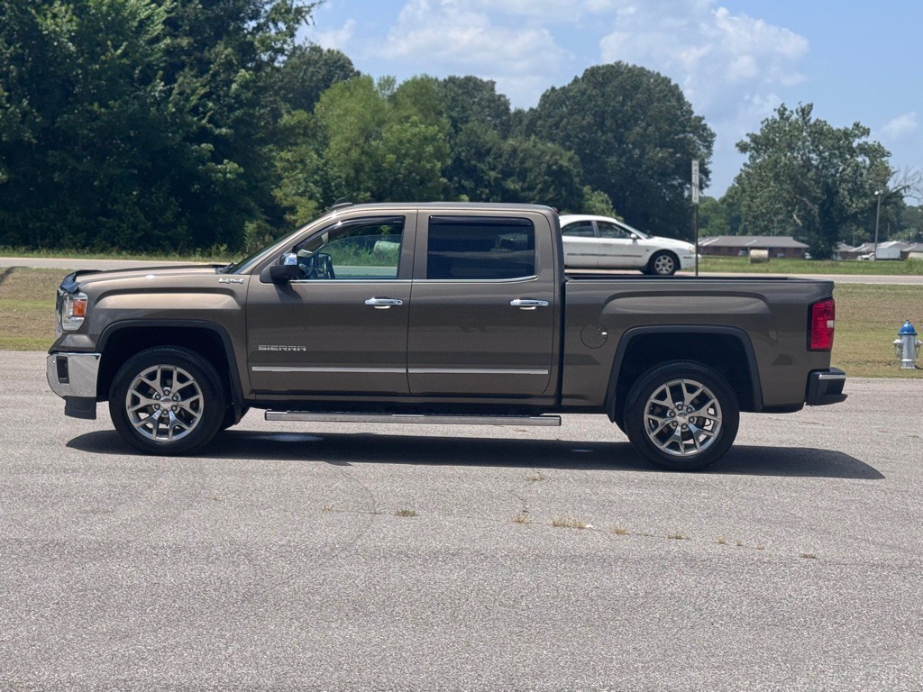 2015 GMC Sierra Image 2