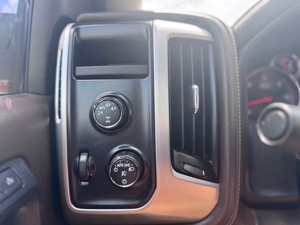 2015 GMC Sierra Image 26