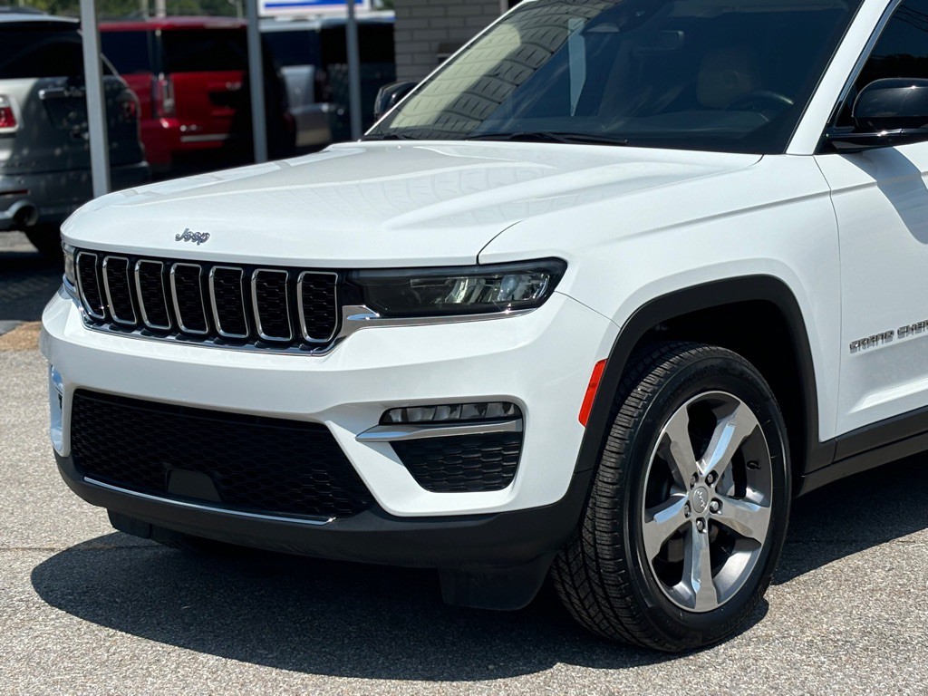 2022 Jeep Grand Cherokee Image 8