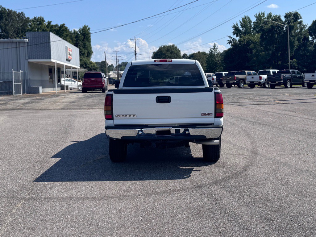 2007 GMC Sierra Image 4