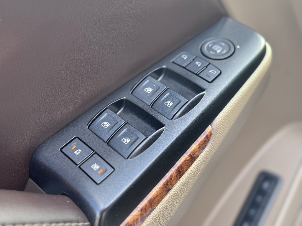 2016 Chevrolet Tahoe Image 11