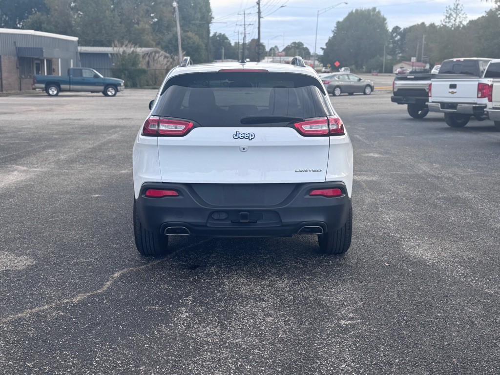 2017 Jeep Cherokee Image 4