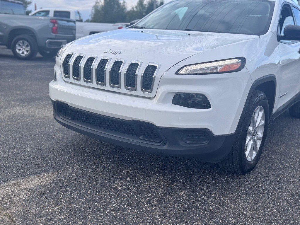 2017 Jeep Cherokee Image 8