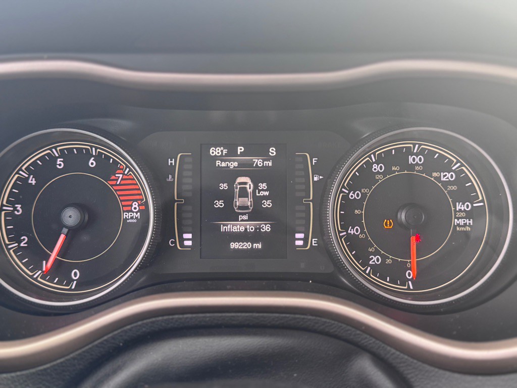 2017 Jeep Cherokee Image 22