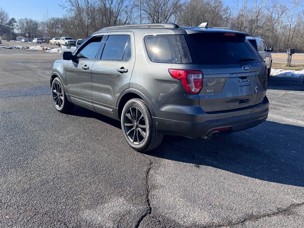 2017 Ford Explorer Image 3